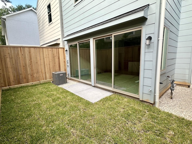 1609 Park St, Houston, TX 77019 - view of yard