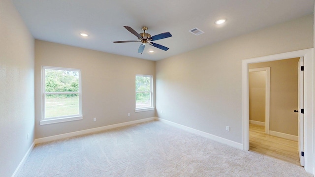 58 Lantana Ct, Lake Jackson, TX 77566 - unfurnished room featuring light carpet, ceiling fan, and recessed lighting
