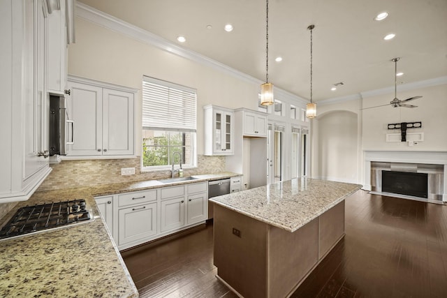 2003 Covent Garden Sta, Houston, TX 77045