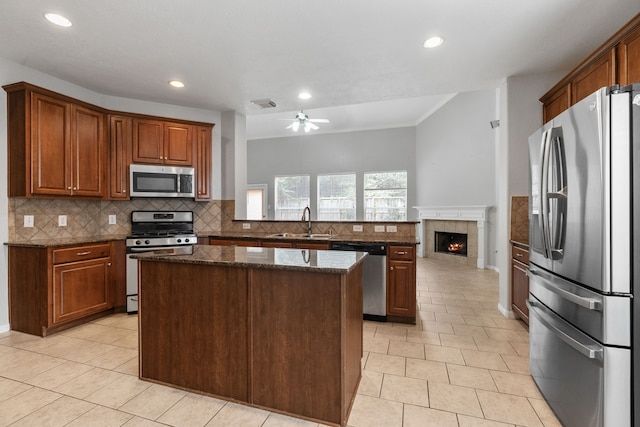 42 Ebony Oaks Pl, The Woodlands, TX 77382 - photo 6