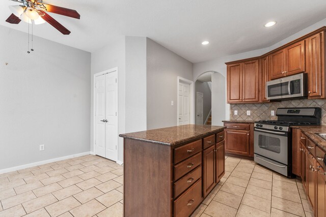 42 Ebony Oaks Pl, The Woodlands, TX 77382 - photo 7
