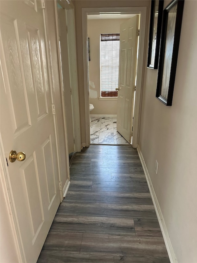 515 Silver Leaf Ct, Pearland, TX 77584 - hall featuring baseboards and wood finished floors