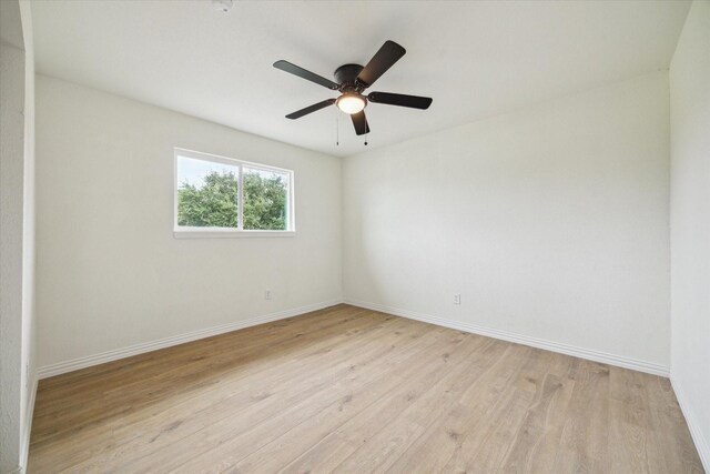 7822 Pacific Pearl St, Houston, TX 77072 - unfurnished room with light wood finished floors and ceiling fan