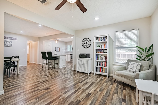 615 Honeysuckle Dr, La Marque, TX 77568