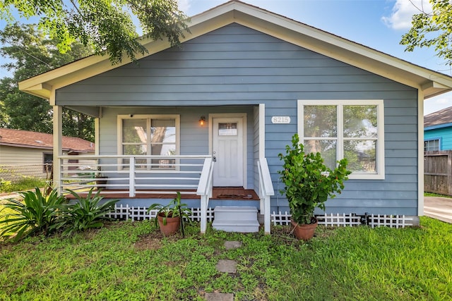 8215 Canyon St, Houston, TX 77051 - view of front of house with covered porch
