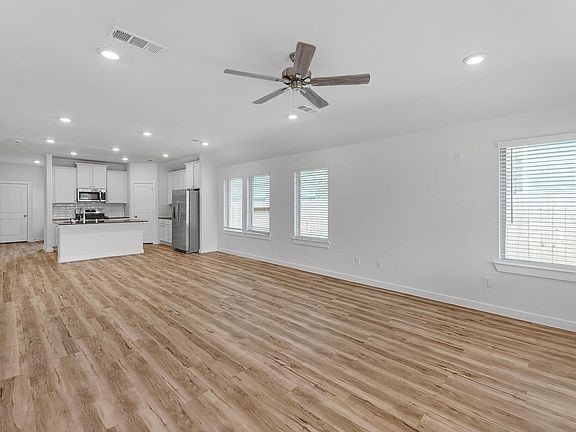 19244 Hazel Firs Ct, Magnolia, TX 77355 - photo 4