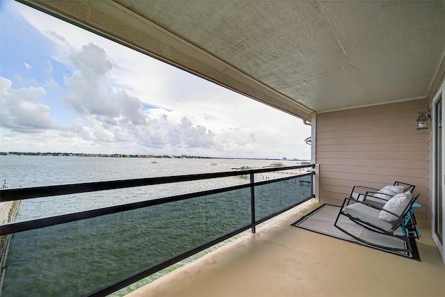 3663 Nasa Pkwy Unit 301, Seabrook, TX 77586 - balcony with a water view