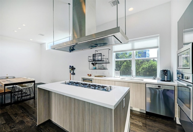 1170 W 19th St, Houston, TX 77008 - photo 6