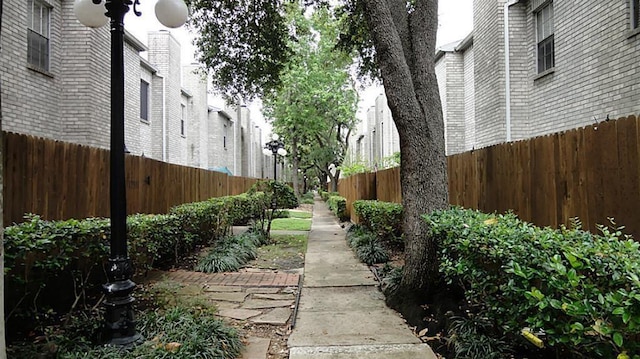 17465 Red Oak Dr Unit 7465, Houston, TX 77090 - photo 16