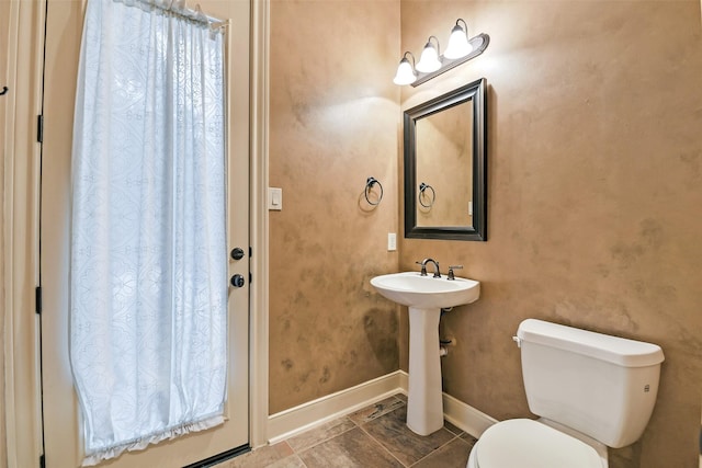 13622 Kluge Corner Ln, Cypress, TX 77429 - full bath with baseboards and toilet