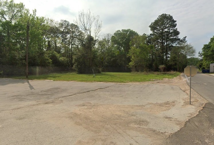 16910 Main St, Patton Village, TX 77372