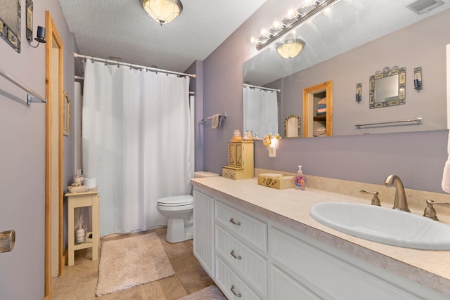 1575 Yaupon Cove Dr, Onalaska, TX 77360 - bathroom with vanity, a textured ceiling, and a shower with curtain