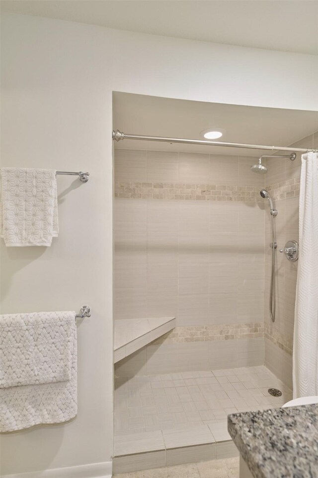 1601 S Shepherd Dr Unit 222, Houston, TX 77019 - full bath with tiled shower