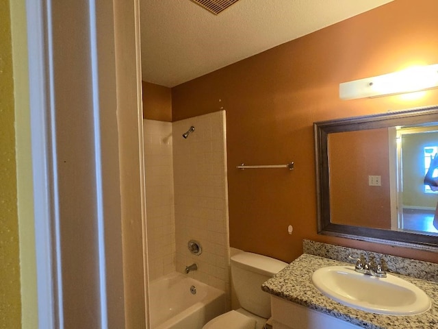 7400 Bellerive Dr Unit 1504, Houston, TX 77036 - full bath featuring vanity and shower / bath combination