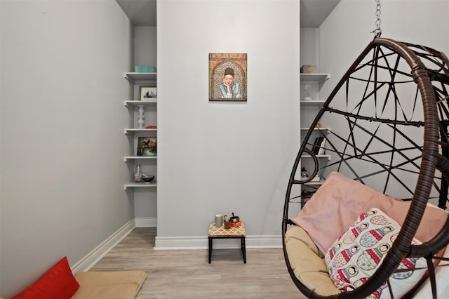 2841 Sherwin St, Houston, TX 77007 - sitting room featuring wood finished floors and baseboards
