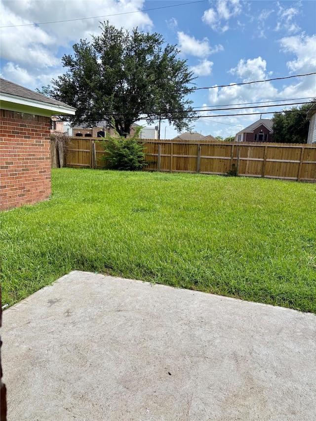 10434 Rocky Hollow Rd, La Porte, TX 77571 - view of yard with a patio