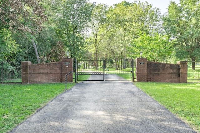 13141 Nicholson Rd, Conroe, TX 77303 - view of gate