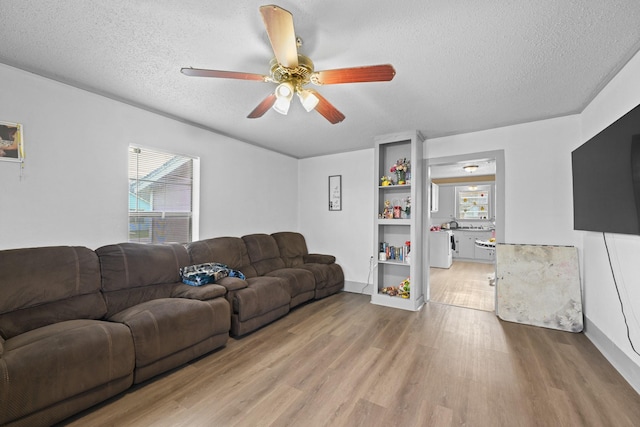 608 E 4th St, Sweeny, TX 77480
