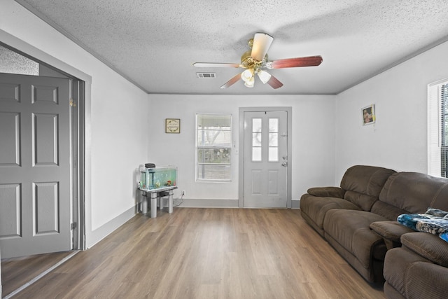 608 E 4th St, Sweeny, TX 77480