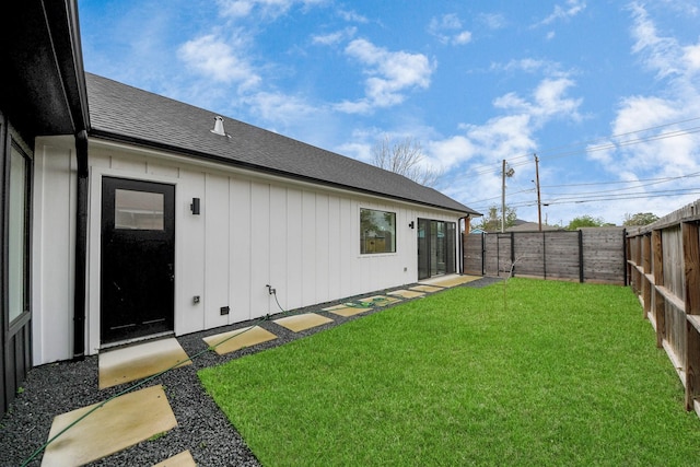 5520 Chapman St, Houston, TX 77009 - view of fenced backyard