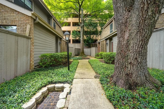 2601 Augusta Dr Unit 26, Houston, TX 77057 - view of yard