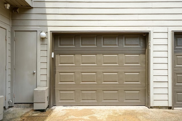 2601 Augusta Dr Unit 26, Houston, TX 77057 - view of garage