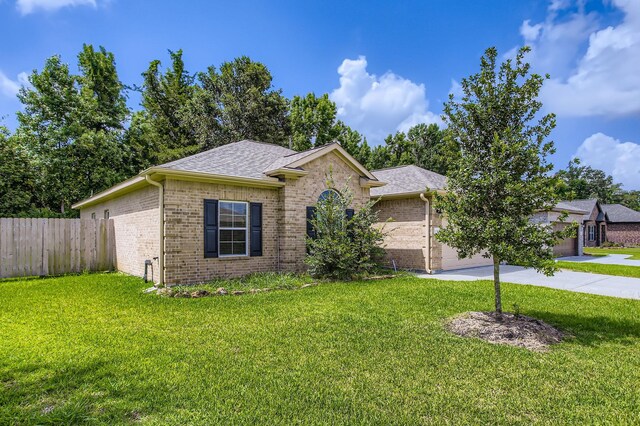 418 Pebble Dr, Dayton, TX 77535 - photo 3