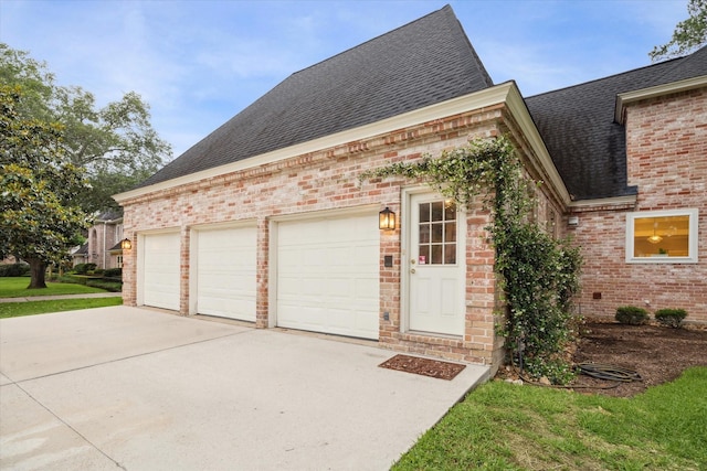 8703 Chelmsford Ln, Spring, TX 77379 - garage with driveway
