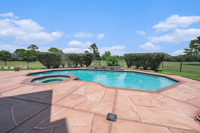 7921 Capri Cir, Houston, TX 77095 - view of swimming pool featuring a patio and a pool with connected hot tub