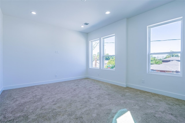 5402 Margarita St, Houston, TX 77020 - unfurnished room with carpet floors and recessed lighting
