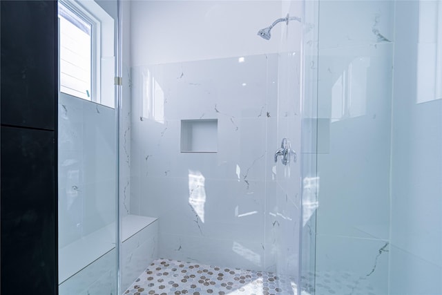 5402 Margarita St, Houston, TX 77020 - full bathroom featuring a shower stall