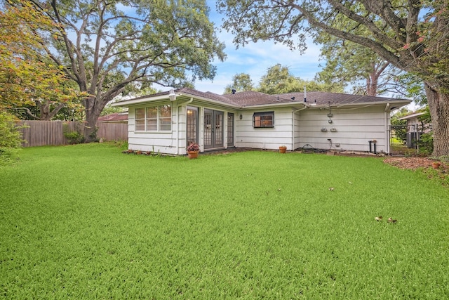 4614 Kinglet St, Houston, TX 77035 - rear view of house featuring french doors