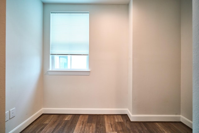 2802 Grand Fountains Dr Unit C, Houston, TX 77054 - unfurnished room featuring dark wood-style flooring