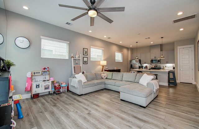 1221 W Tidwell Rd, Houston, TX 77091 - photo 8