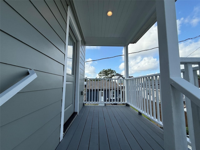 110 E 24th St, Houston, TX 77008 - view of wooden deck