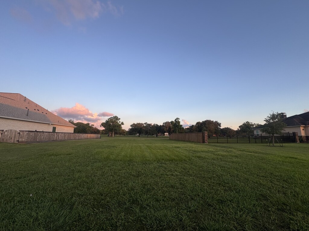 505 Green Meadows Dr, West Columbia, TX 77486 - photo 4