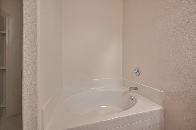 30914 Sweetwater Cir, Magnolia, TX 77355 - bathroom featuring a garden tub