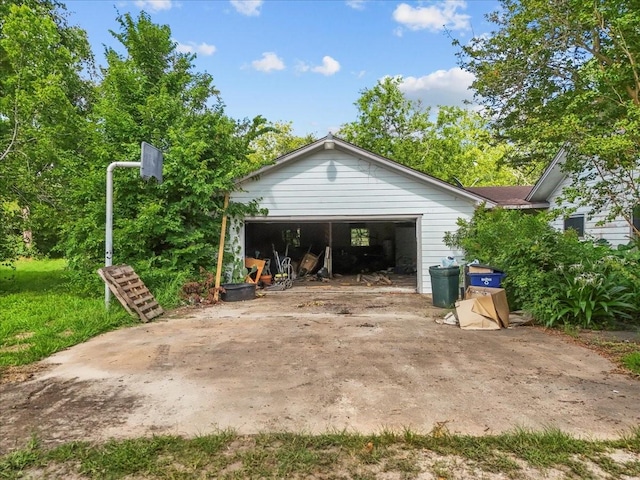 3061 Mary Ln, Dickinson, TX 77539 - view of detached garage