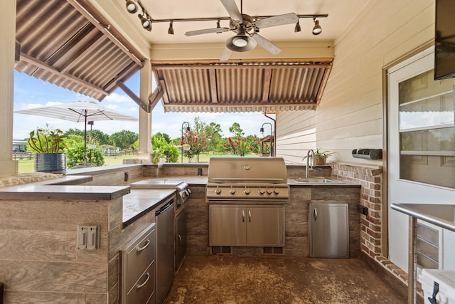 4419 Lea Ln, Fulshear, TX 77406 - view of patio with exterior kitchen and a ceiling fan