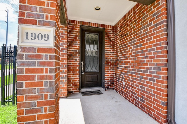 1909 Hickory St, Houston, TX 77007 - property entrance with brick siding