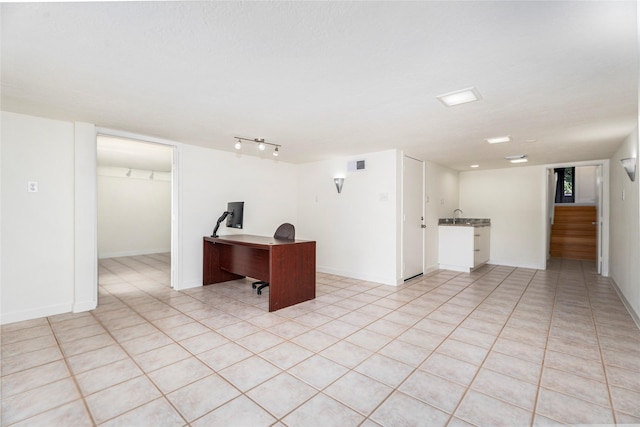 18405 Sandy Cv, Houston, TX 77058 - unfurnished office with a sink