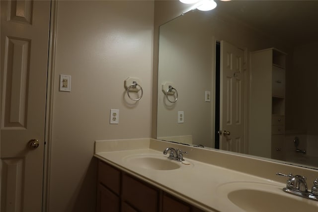 1714 Oak Ridge Dr, Kemah, TX 77565 - full bath featuring double vanity