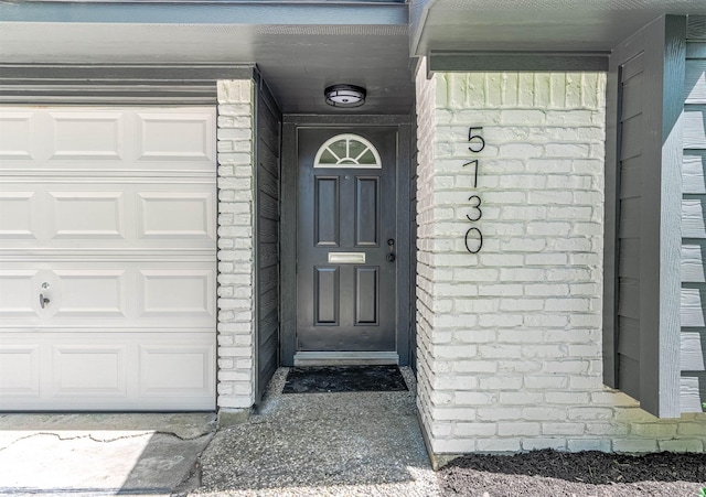 5730 Alvarado Dr, Houston, TX 77035 - entrance to property featuring brick siding