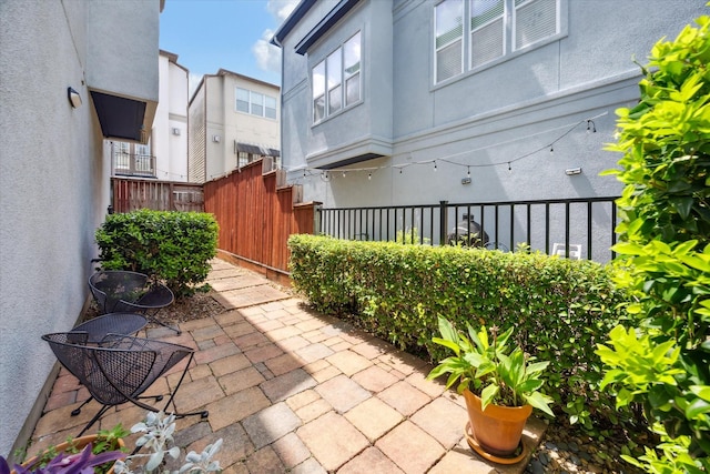 1219 Hickory St, Houston, TX 77007 - view of patio / terrace