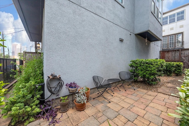1219 Hickory St, Houston, TX 77007 - view of patio / terrace