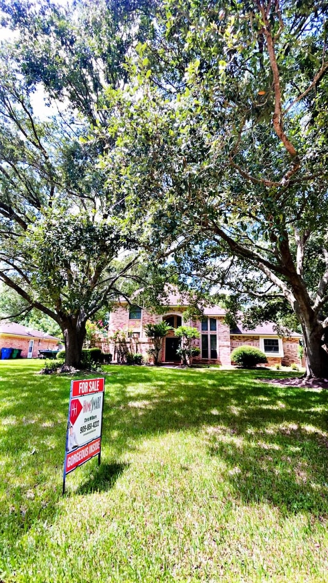1600 Azalea St, Sweeny, TX 77480 - view of grassy yard