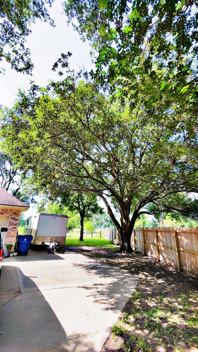 1600 Azalea St, Sweeny, TX 77480 - view of yard