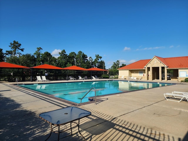 3514 Tulip Trace Dr, Spring, TX 77386 - community pool with a patio
