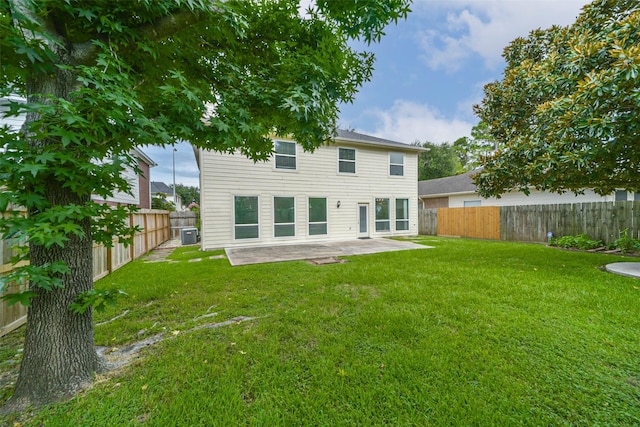 6219 Summerville Ln, Houston, TX 77041 - rear view of property with a patio and a fenced backyard