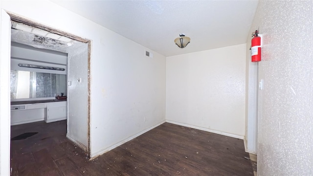5625 Antoine Dr Unit 606, Houston, TX 77091 - unfurnished room with wood finished floors and baseboards